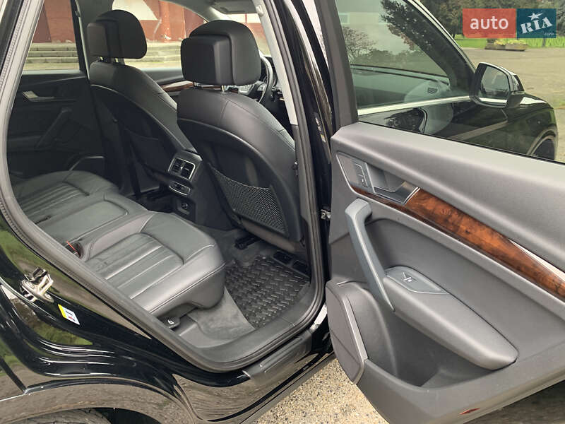 Внедорожник / Кроссовер Audi Q5 2018 в Ивано-Франковске