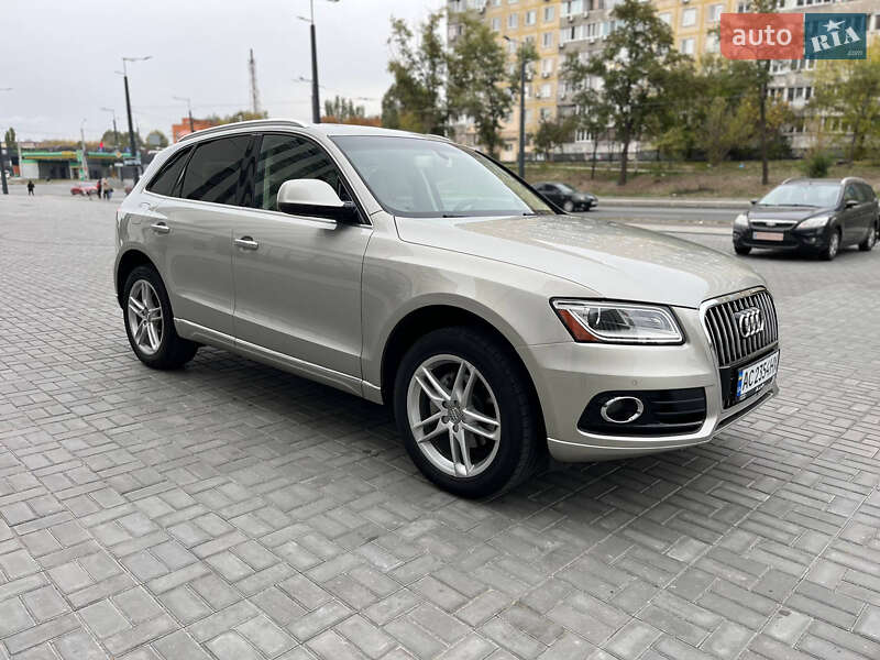Позашляховик / Кросовер Audi Q5 2016 в Дніпрі