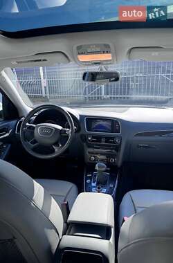 Позашляховик / Кросовер Audi Q5 2013 в 