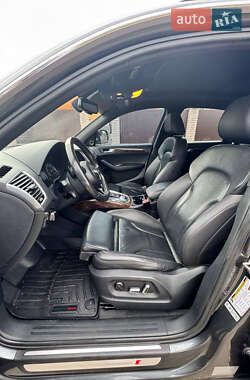 Внедорожник / Кроссовер Audi Q5 2015 в 