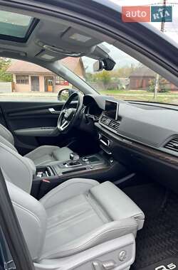 Позашляховик / Кросовер Audi Q5 2018 в 