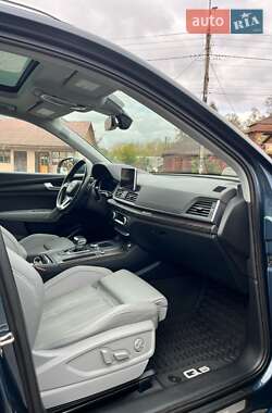 Позашляховик / Кросовер Audi Q5 2018 в 