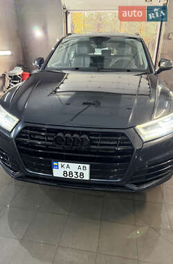 Позашляховик / Кросовер Audi Q5 2018 в Києві