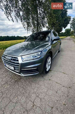 Позашляховик / Кросовер Audi Q5 2017 в Лубнах