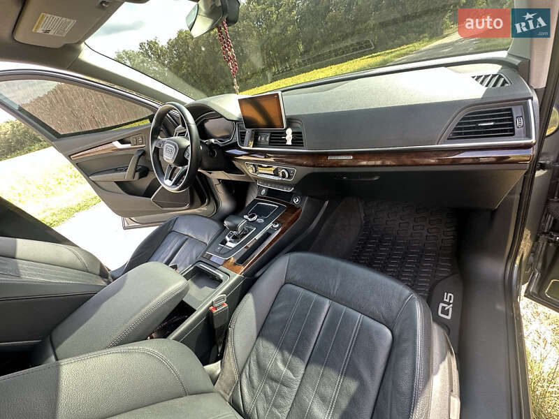 Позашляховик / Кросовер Audi Q5 2017 в Лубнах