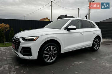 Позашляховик / Кросовер Audi Q5 2021 в 