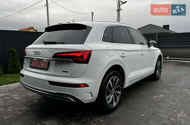 Позашляховик / Кросовер Audi Q5 2021 в 