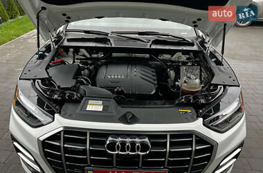 Позашляховик / Кросовер Audi Q5 2021 в 