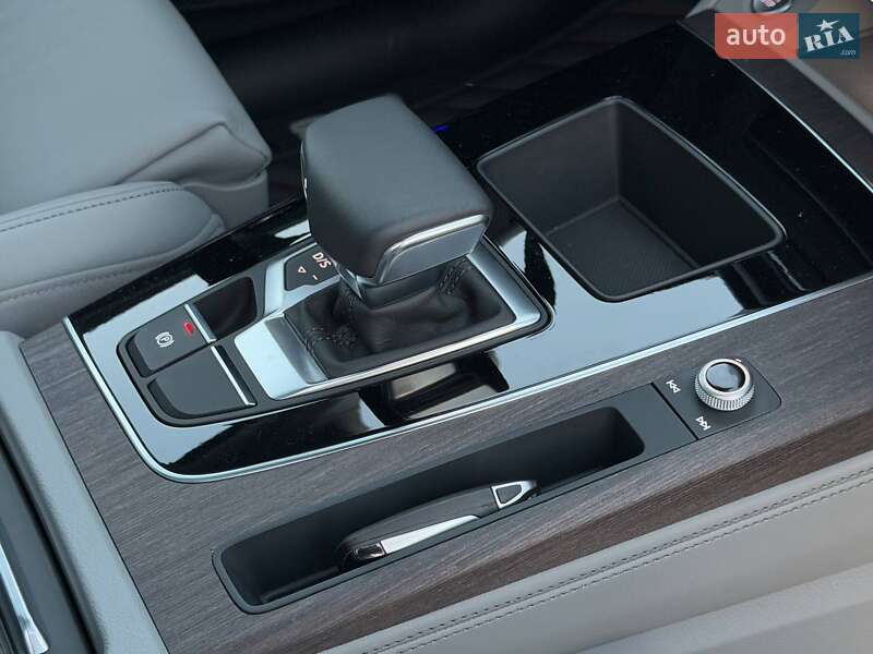 Внедорожник / Кроссовер Audi Q5 2023 в Харькове