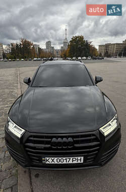 Внедорожник / Кроссовер Audi Q5 2018 в 