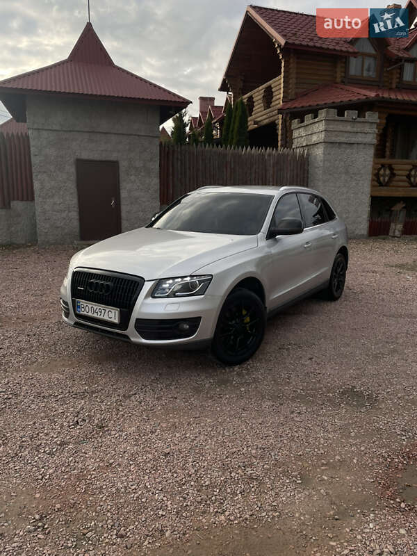 Внедорожник / Кроссовер Audi Q5 2009 в 