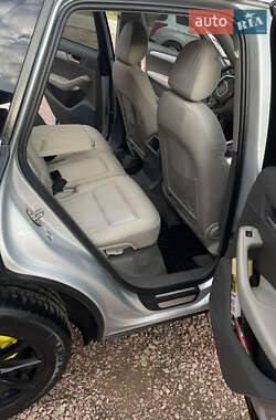 Внедорожник / Кроссовер Audi Q5 2009 в 