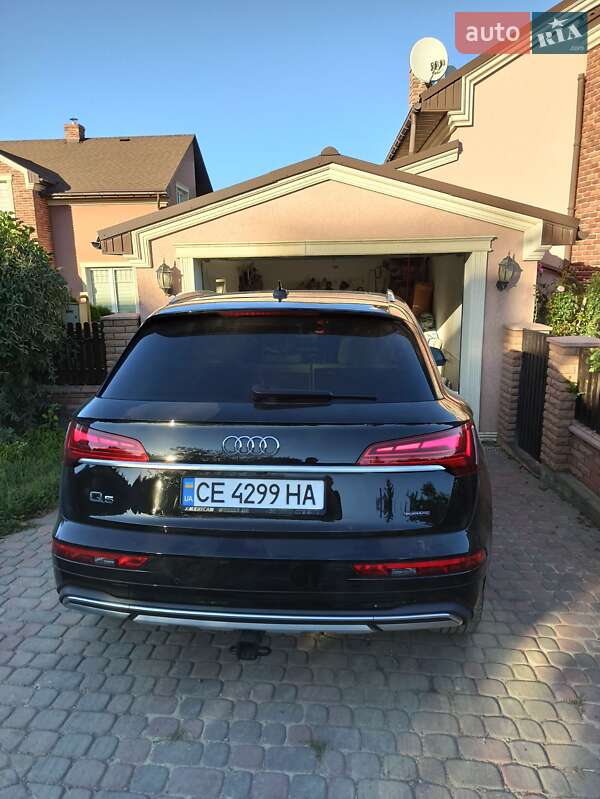 Позашляховик / Кросовер Audi Q5 2021 в Чернівцях