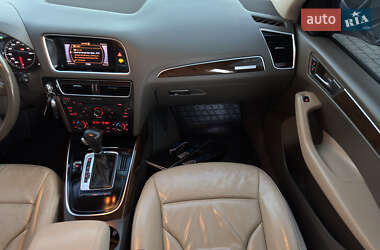Позашляховик / Кросовер Audi Q5 2011 в  фото 37 Позашляховик / Кросовер Audi Q5 2011 в