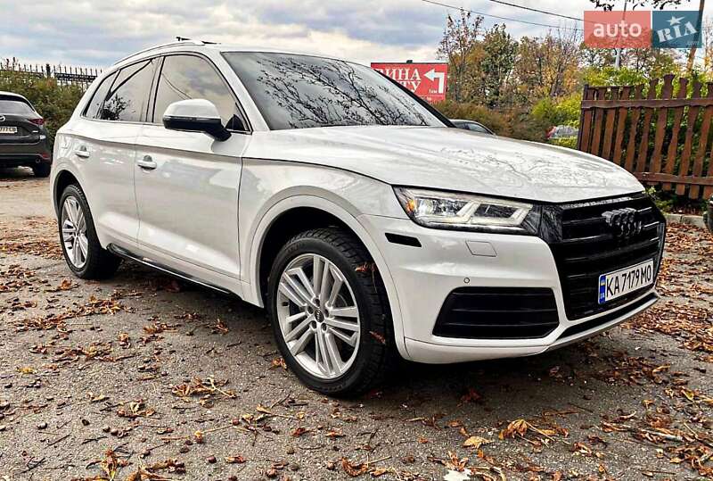 Позашляховик / Кросовер Audi Q5 2020 в Харкові