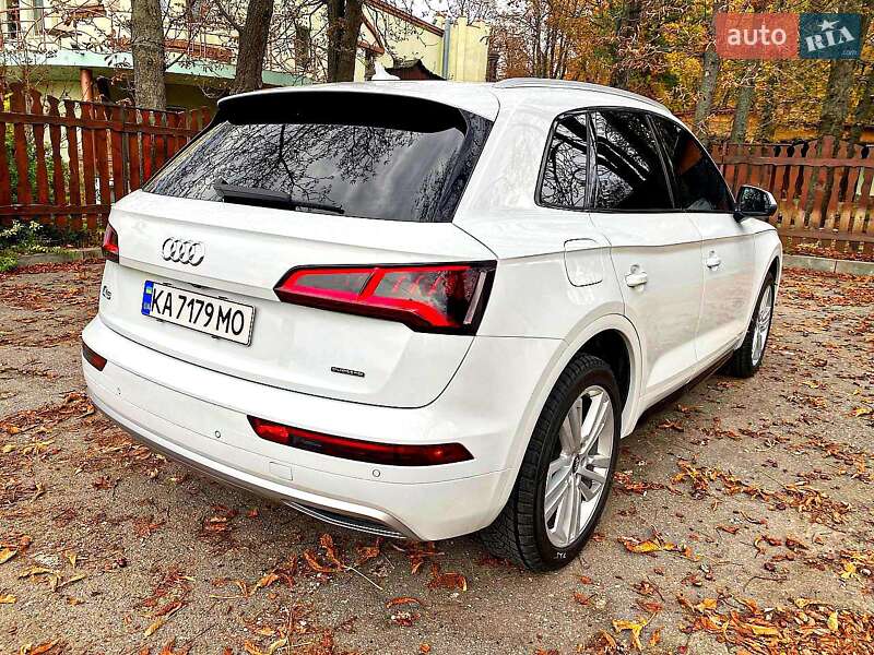 Позашляховик / Кросовер Audi Q5 2020 в Харкові