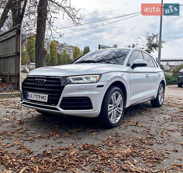 Позашляховик / Кросовер Audi Q5 2020 в Харкові