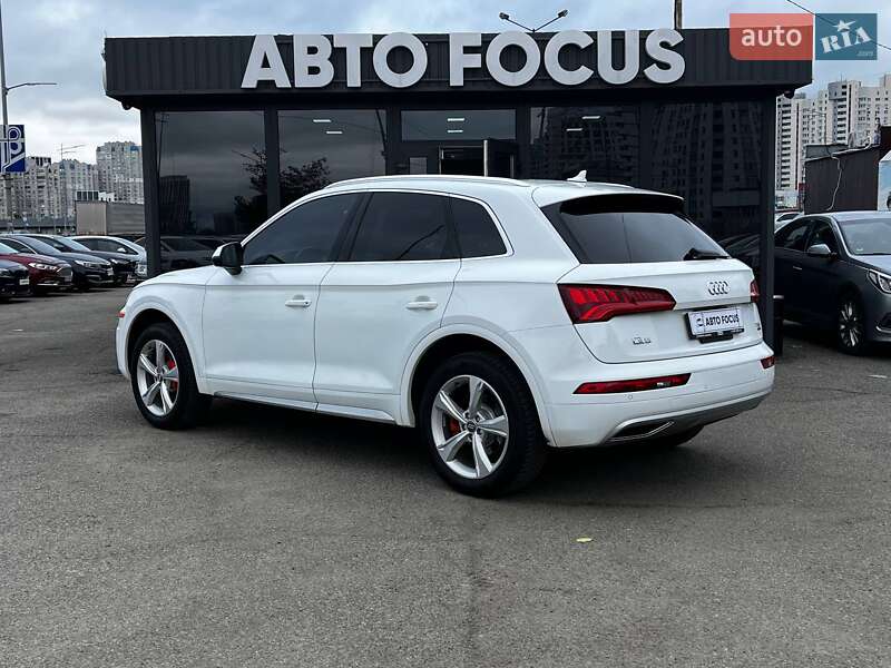 Внедорожник / Кроссовер Audi Q5 2018 в Киеве