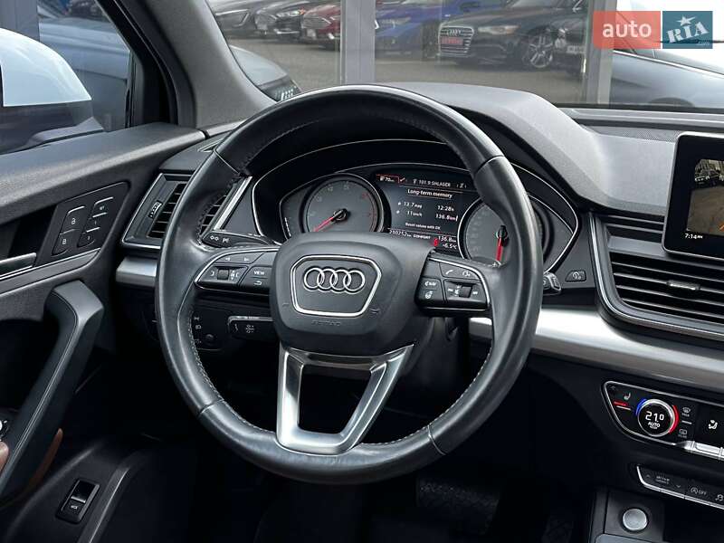 Внедорожник / Кроссовер Audi Q5 2018 в Киеве