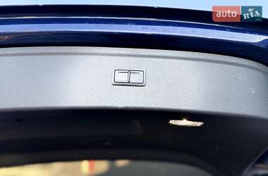 Позашляховик / Кросовер Audi Q5 2021 в 