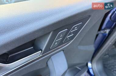 Позашляховик / Кросовер Audi Q5 2021 в 