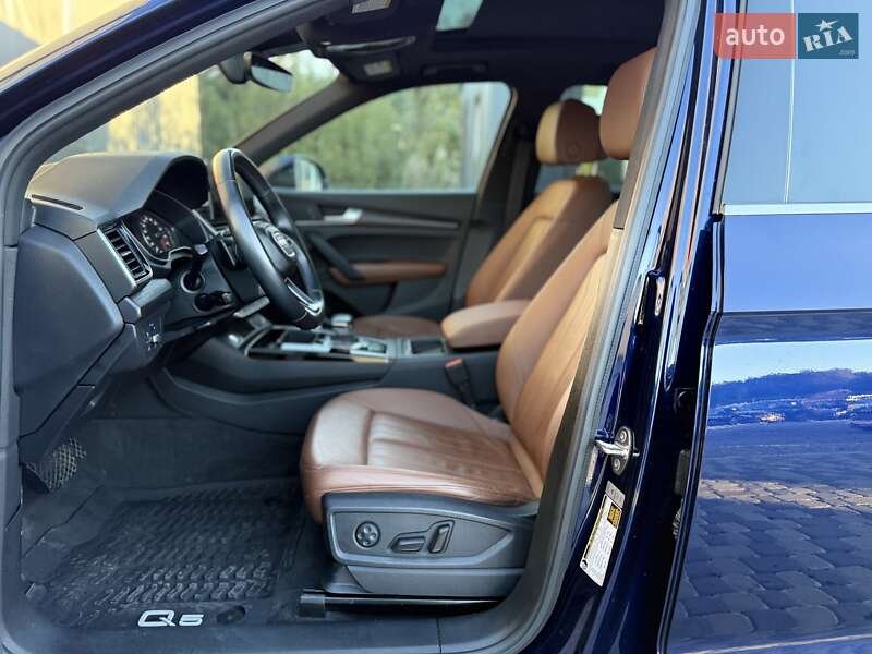 Внедорожник / Кроссовер Audi Q5 2021 в Львове