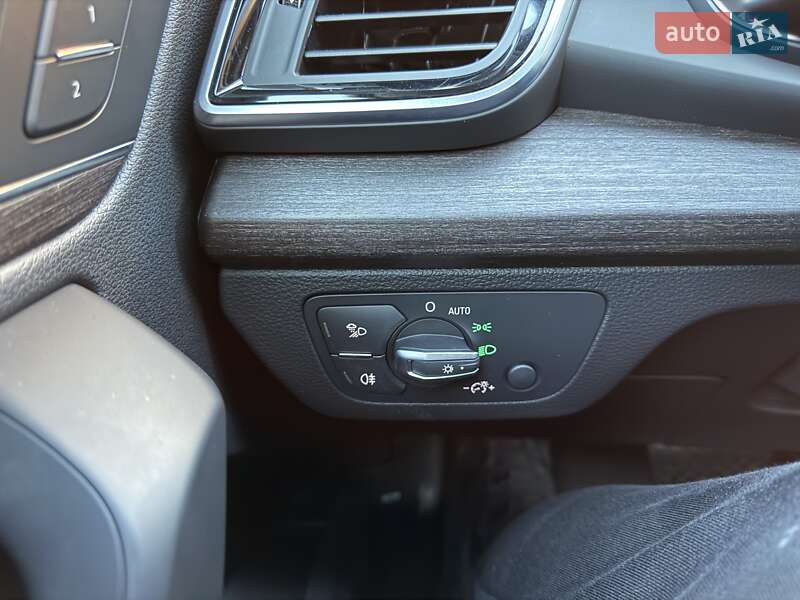 Внедорожник / Кроссовер Audi Q5 2021 в Львове