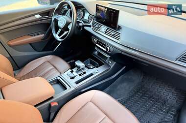 Позашляховик / Кросовер Audi Q5 2021 в 