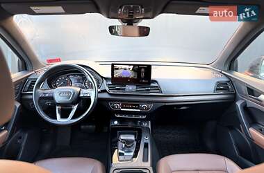 Позашляховик / Кросовер Audi Q5 2021 в 