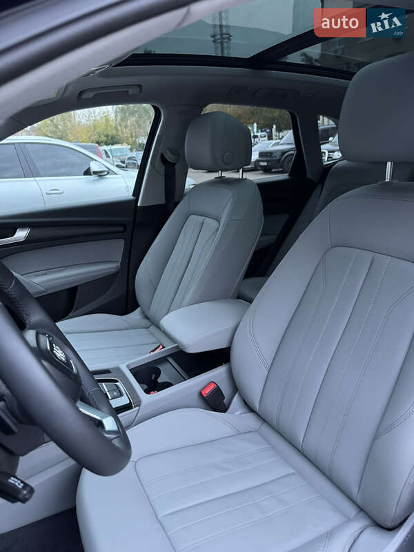 Внедорожник / Кроссовер Audi Q5 2024 в Киеве