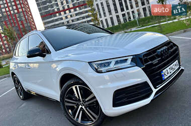 Позашляховик / Кросовер Audi Q5 2019 в  фото 3 Позашляховик / Кросовер Audi Q5 2019 в