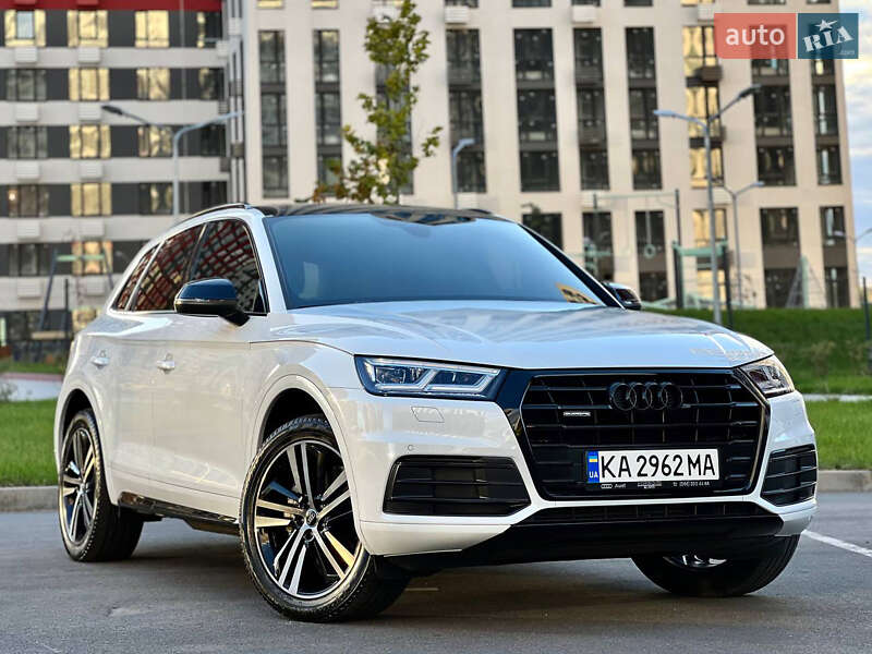Позашляховик / Кросовер Audi Q5 2019 в Києві