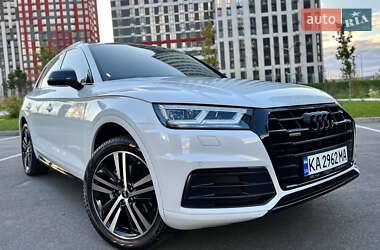Позашляховик / Кросовер Audi Q5 2019 в  фото 9 Позашляховик / Кросовер Audi Q5 2019 в
