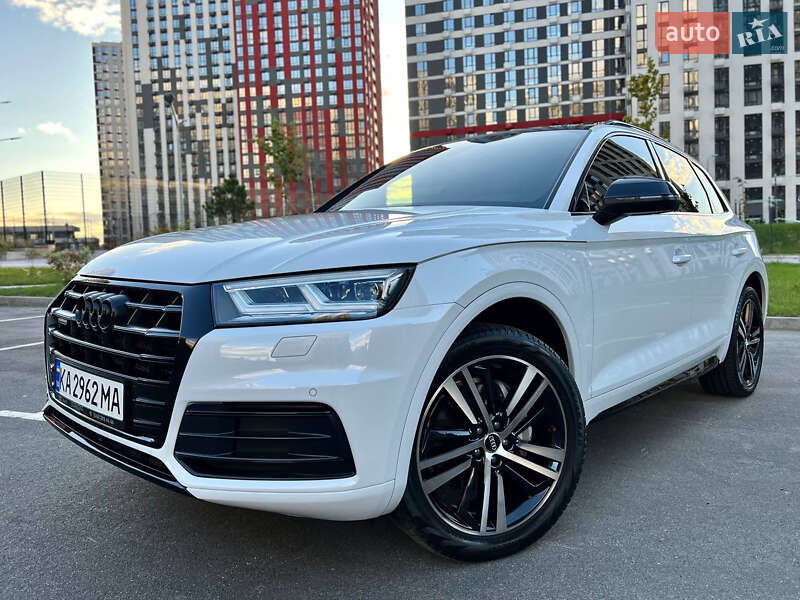 Позашляховик / Кросовер Audi Q5 2019 в Києві