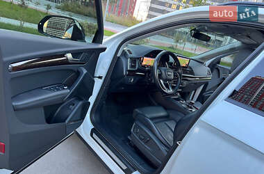 Позашляховик / Кросовер Audi Q5 2019 в  фото 22 Позашляховик / Кросовер Audi Q5 2019 в
