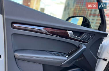 Позашляховик / Кросовер Audi Q5 2019 в  фото 27 Позашляховик / Кросовер Audi Q5 2019 в