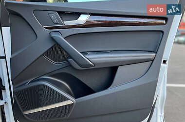 Позашляховик / Кросовер Audi Q5 2019 в  фото 40 Позашляховик / Кросовер Audi Q5 2019 в