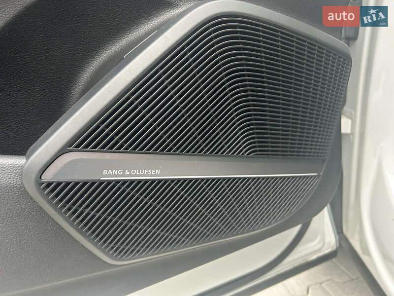 Внедорожник / Кроссовер Audi Q5 2018 в Киеве фото 16 Внедорожник / Кроссовер Audi Q5 2018 в Киеве