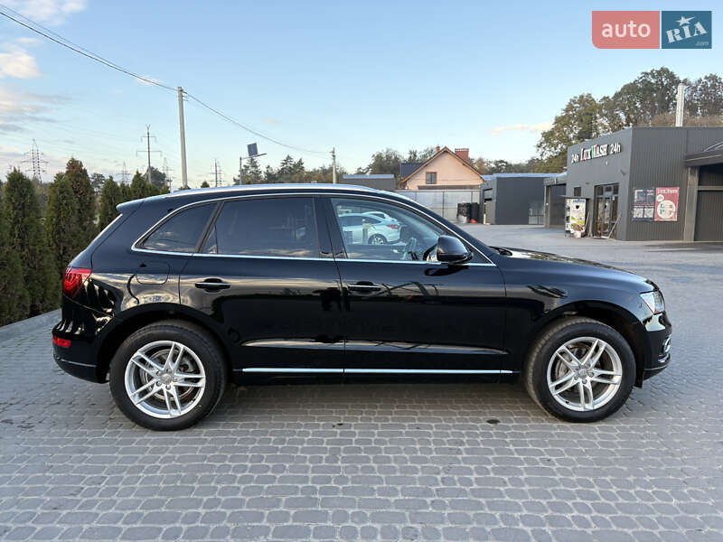Позашляховик / Кросовер Audi Q5 2017 в Львові