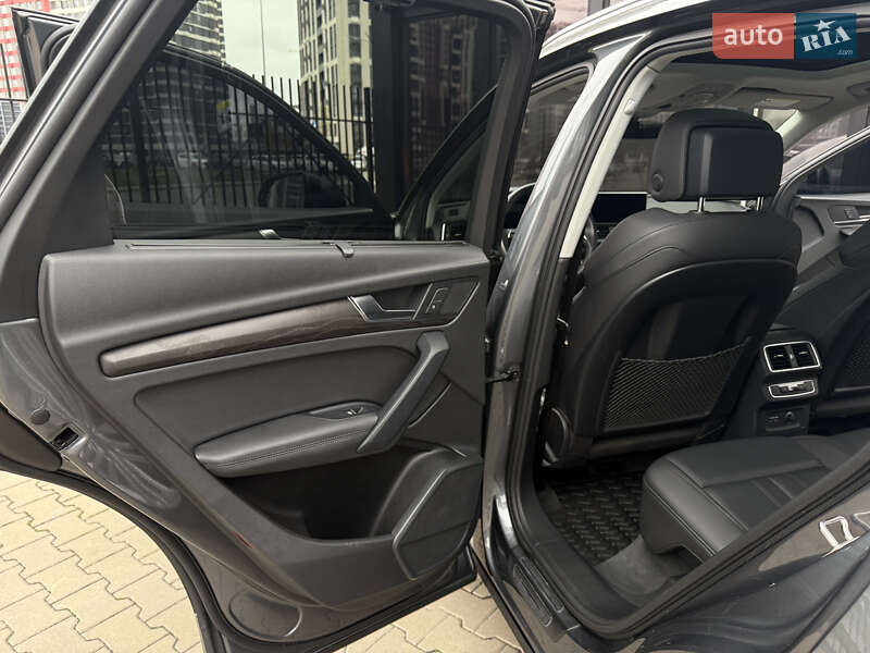 Позашляховик / Кросовер Audi Q5 2019 в Києві фото 33 Позашляховик / Кросовер Audi Q5 2019 в Києві