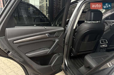 Позашляховик / Кросовер Audi Q5 2019 в 
