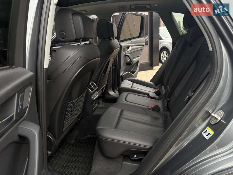 Позашляховик / Кросовер Audi Q5 2019 в Києві фото 30 Позашляховик / Кросовер Audi Q5 2019 в Києві