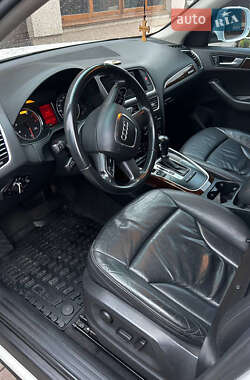 Позашляховик / Кросовер Audi Q5 2010 в 