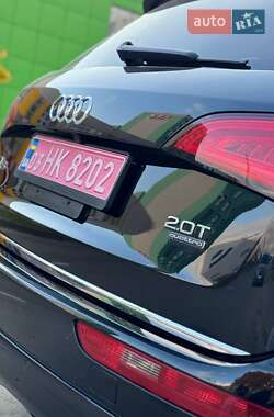 Позашляховик / Кросовер Audi Q5 2015 в 