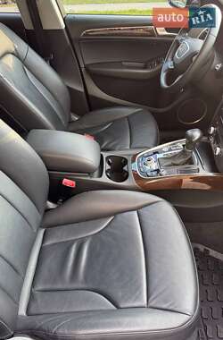 Позашляховик / Кросовер Audi Q5 2015 в 