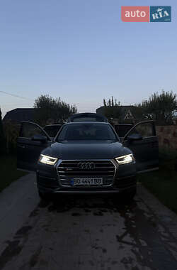 Позашляховик / Кросовер Audi Q5 2019 в 