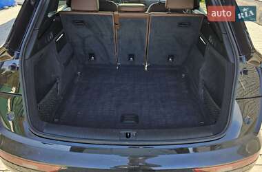 Позашляховик / Кросовер Audi Q5 2019 в 