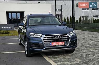 Позашляховик / Кросовер Audi Q5 2018 в  фото 8 Позашляховик / Кросовер Audi Q5 2018 в