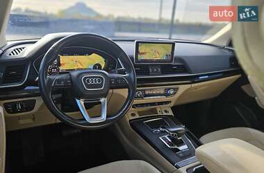 Позашляховик / Кросовер Audi Q5 2018 в  фото 43 Позашляховик / Кросовер Audi Q5 2018 в