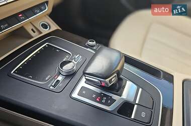 Позашляховик / Кросовер Audi Q5 2018 в  фото 47 Позашляховик / Кросовер Audi Q5 2018 в